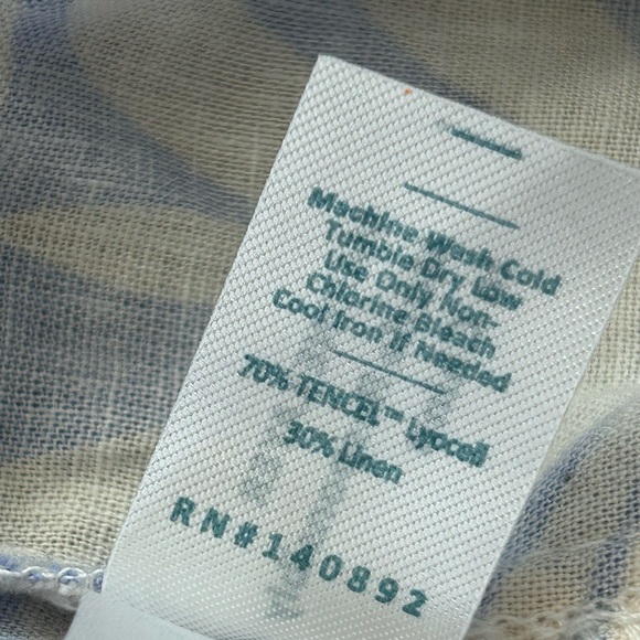 Marine Layer Selene Maxi Dress
Floral
Smocked
Tiered
Resort
Vacation
Boho
Linen - Picture 6 of 9